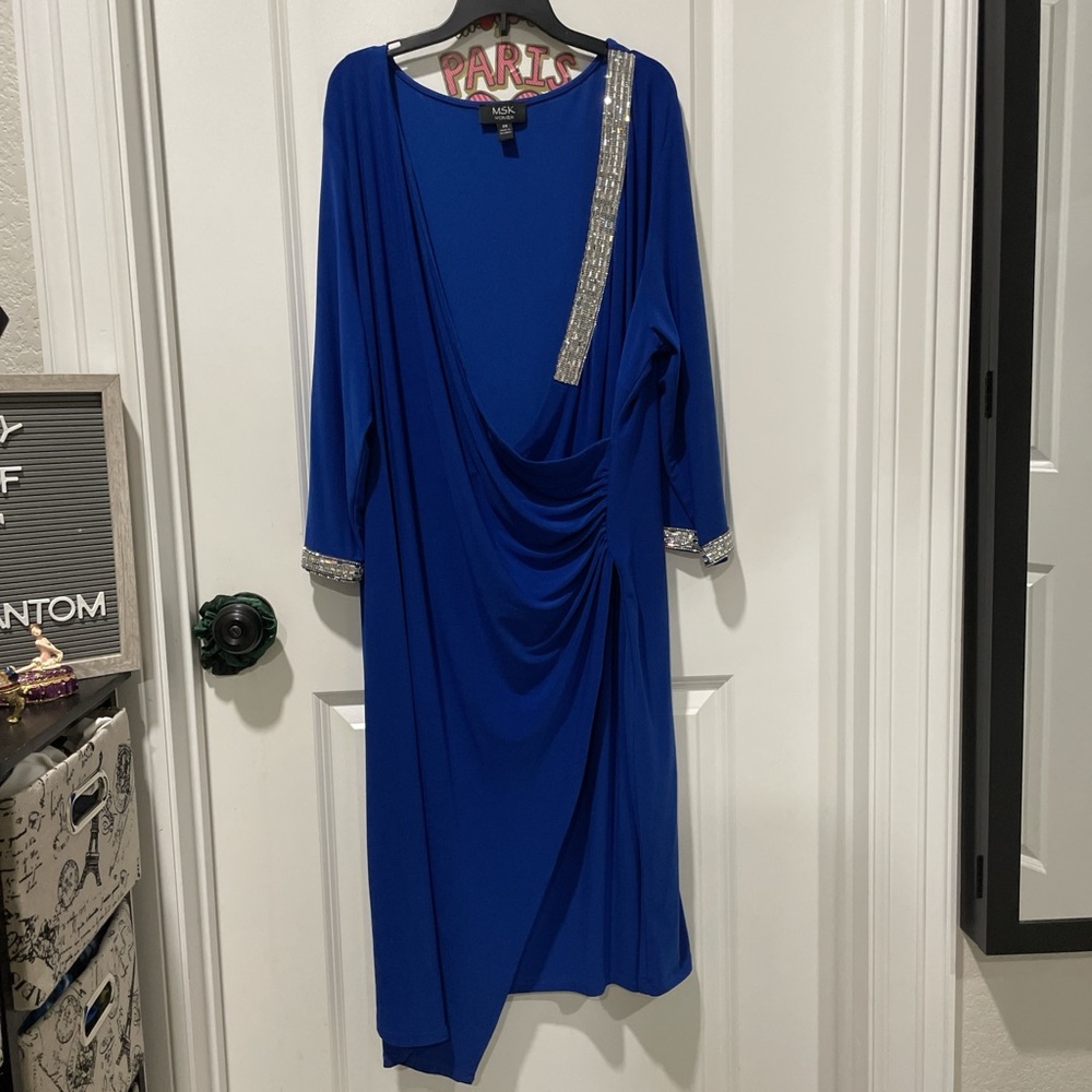 2X Blue and silver dress with a touch of glamour